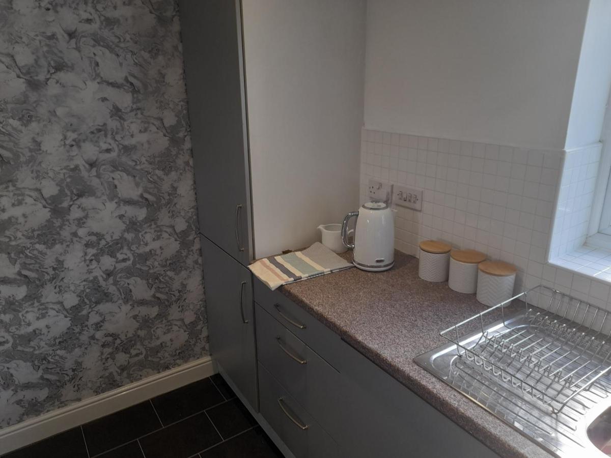 Penthouse Apartment Free Wi-Fi & Parking Occasional Bed Available Solihull Buitenkant foto