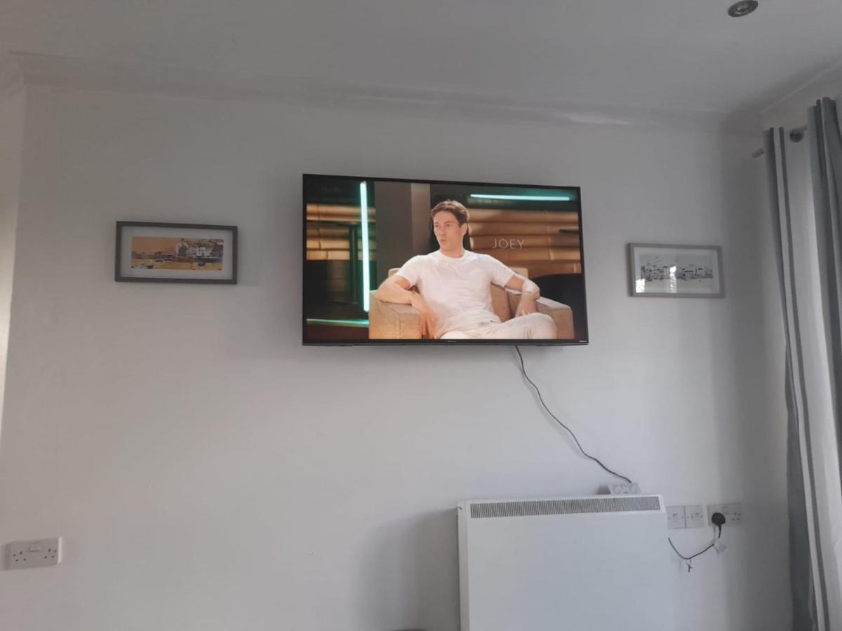 Penthouse Apartment Free Wi-Fi & Parking Occasional Bed Available Solihull Buitenkant foto