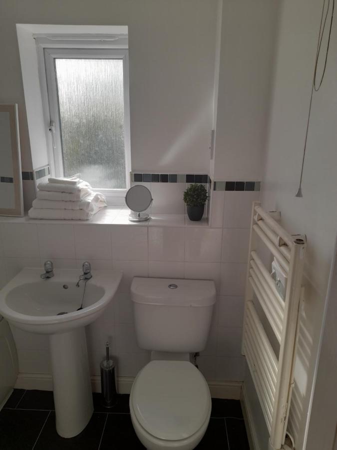 Penthouse Apartment Free Wi-Fi & Parking Occasional Bed Available Solihull Buitenkant foto