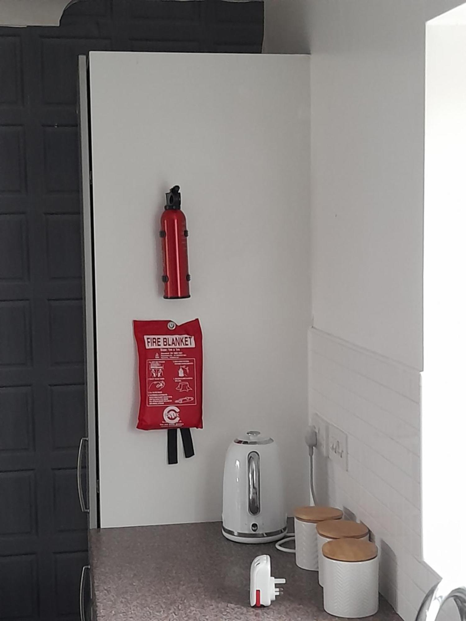 Penthouse Apartment Free Wi-Fi & Parking Occasional Bed Available Solihull Buitenkant foto